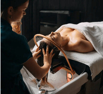 Qu'est-ce qu'un Head Spa et pourquoi est-il incontournable dans les instituts de beauté en 2025 ?