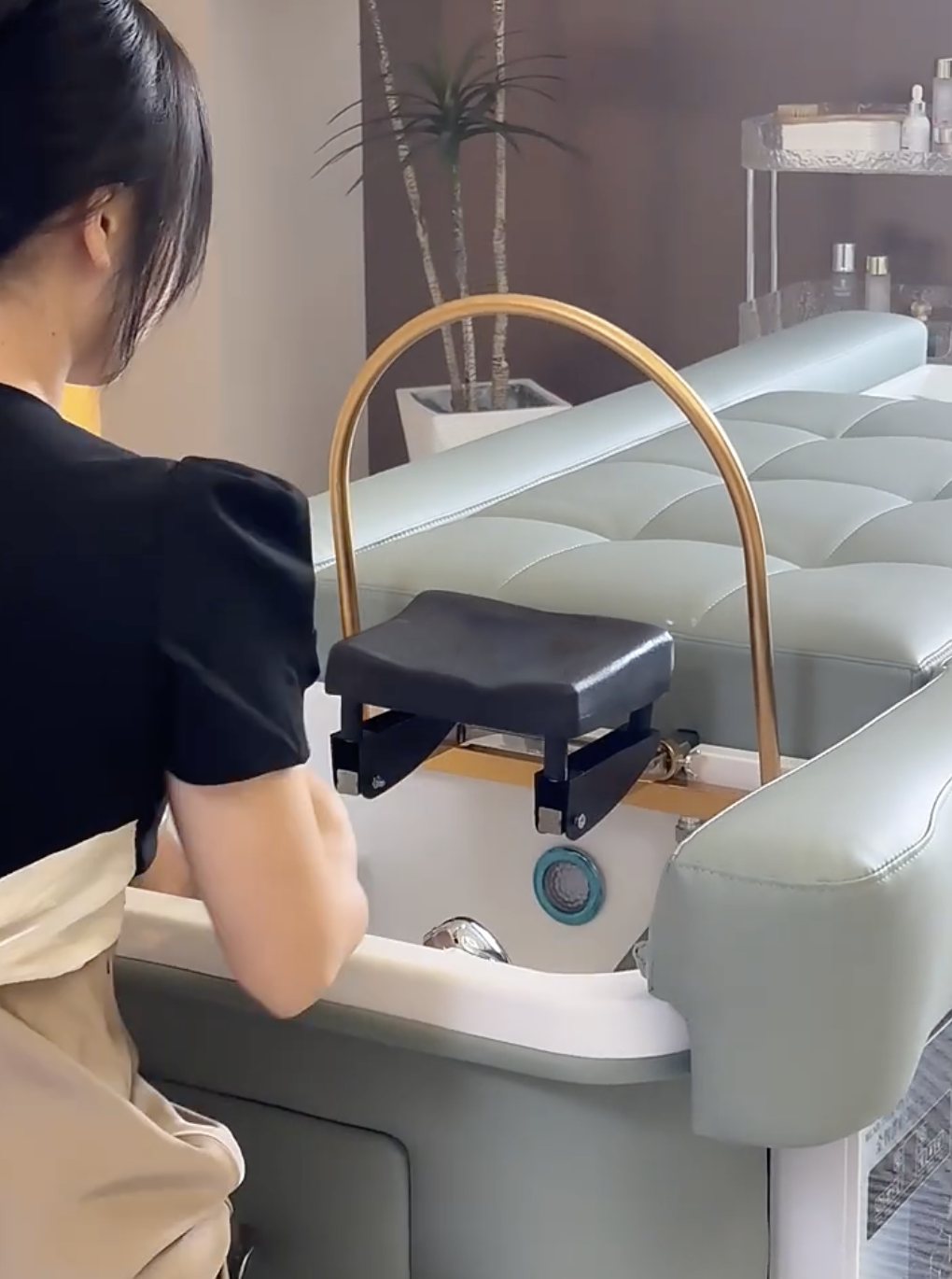 Table Head Spa - OKINAWA HEADSPA PROFESSIONAL