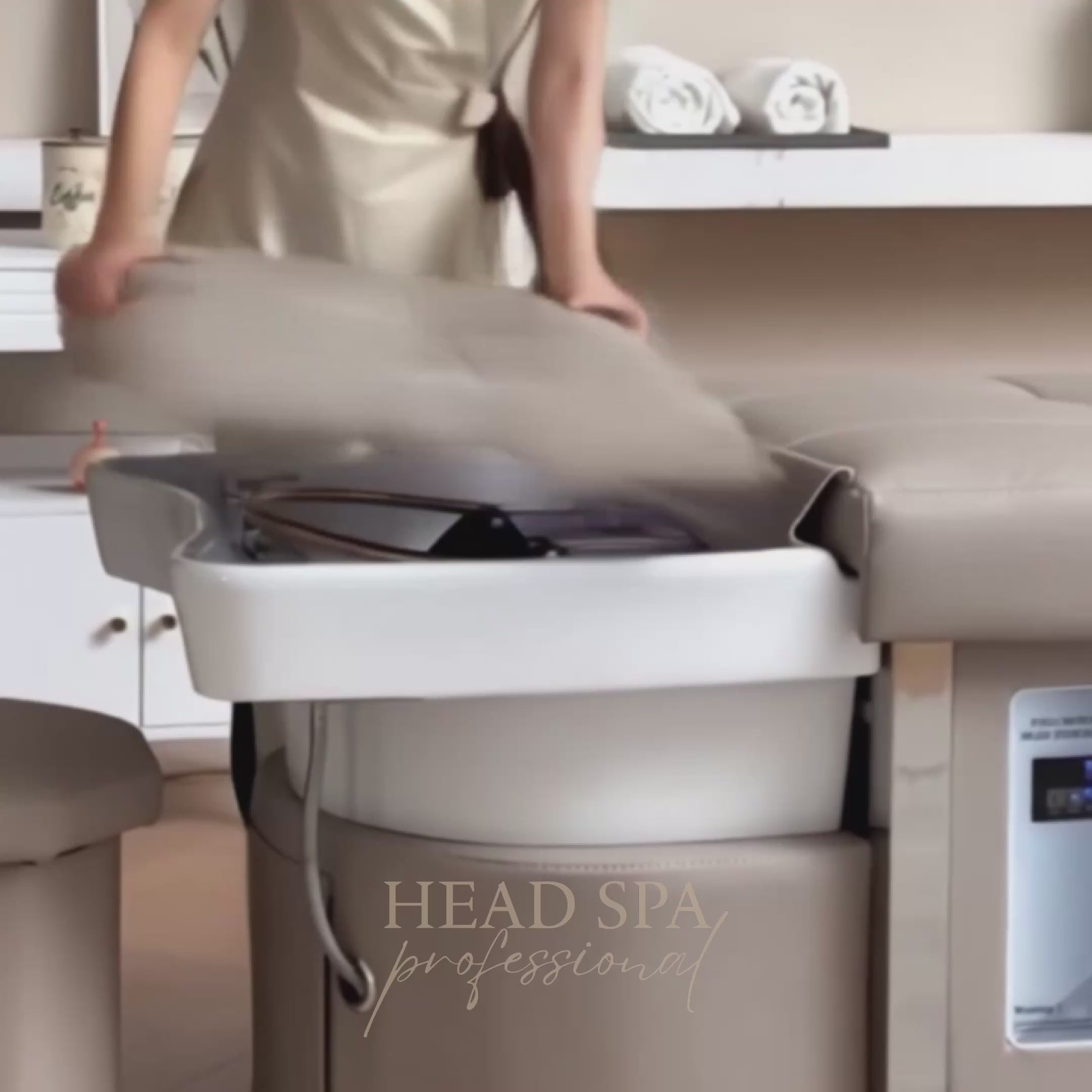 Table Head Spa - OSAKA